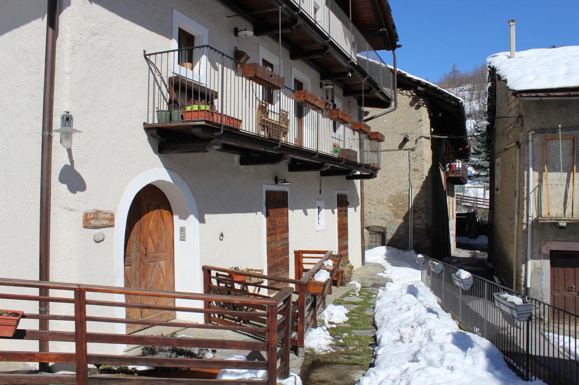 San Marco Lodge Apt Mountain Retreat - Happy Rentals Oulx Exterior foto